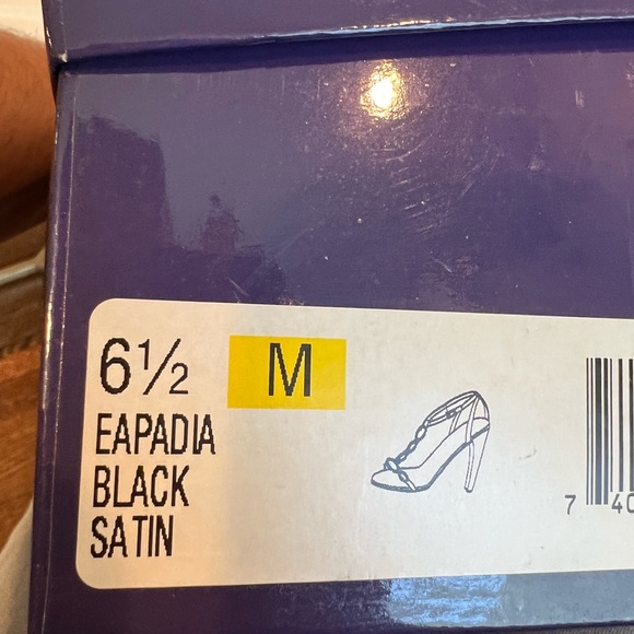 New Enzo Angiolini Eapadia Sandals - Picture 7 of 9